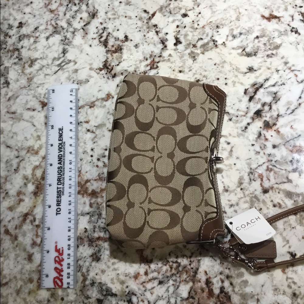 Wristlet - Picture 3 of 4